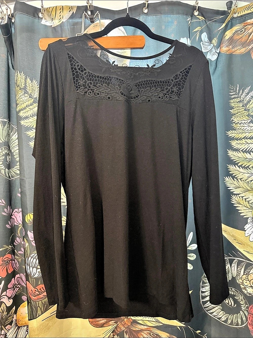 Torrid Vintage Slub Long Sleeve Lace Yoke Top Black Size 2